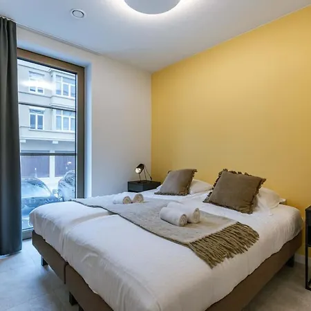 Cozy With Terrace In Ostend- New *