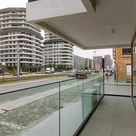 Cozy With Terrace In Ostend- New *