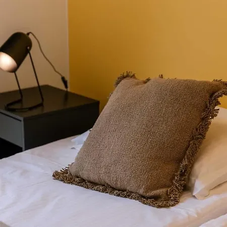 Cozy With Terrace In Ostend- New *